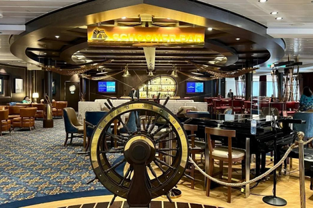 Schooner Lounge